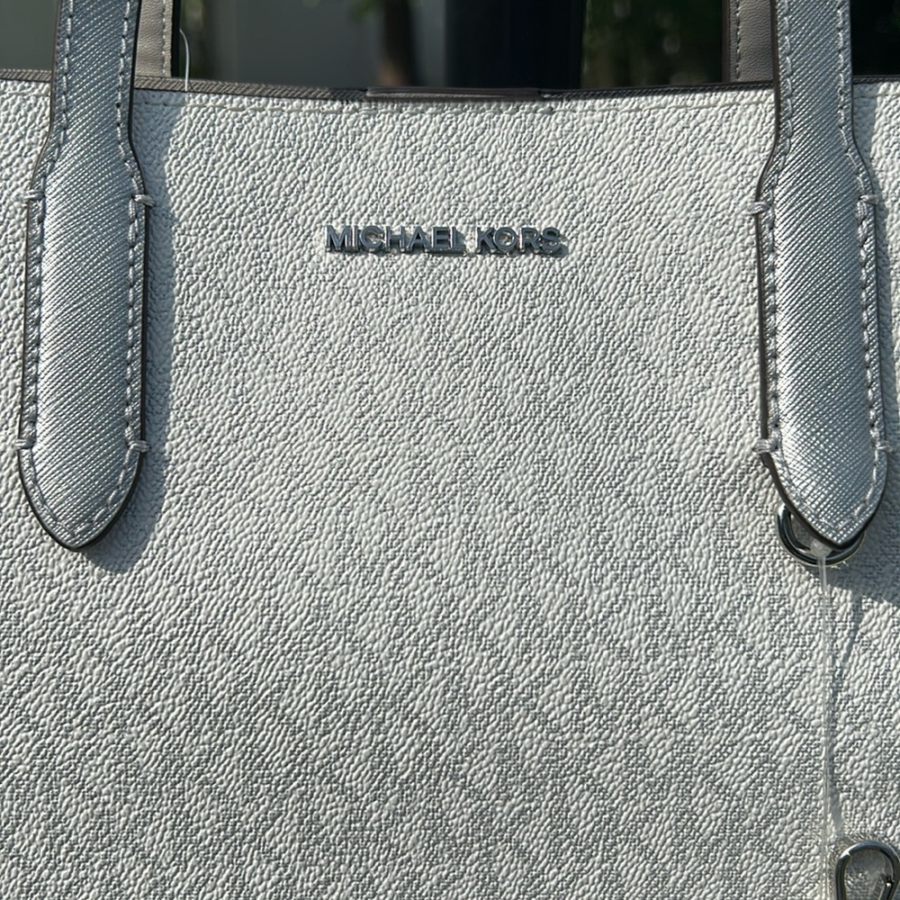 NWT $498 Michael Kors LARGE tote bag - White, silver - Picture 6 of 11